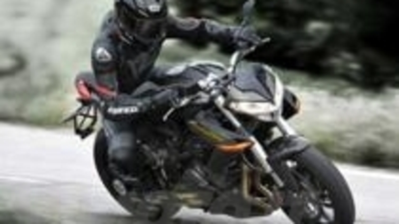 Benelli TNT 899 e TNT 1130 Century Racer