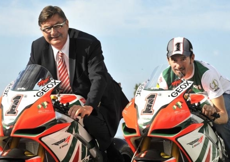 Geox in moto con Max Biaggi