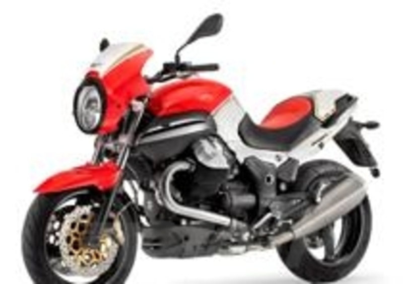 Nuovo listino Moto Guzzi. Arriva la Sport 1200 4V Corsa