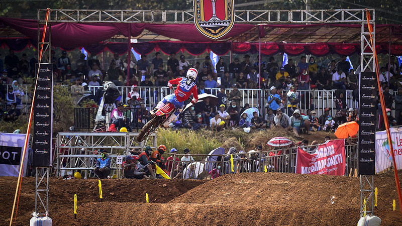 MX 2019. GP d&#039;Asia. Vittorie di Tim Gajser e Jorge Prado in Gara-1