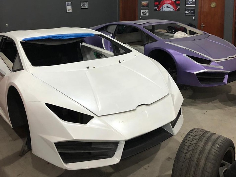 Scoperta fabbrica di false Ferrari e Lamborghini