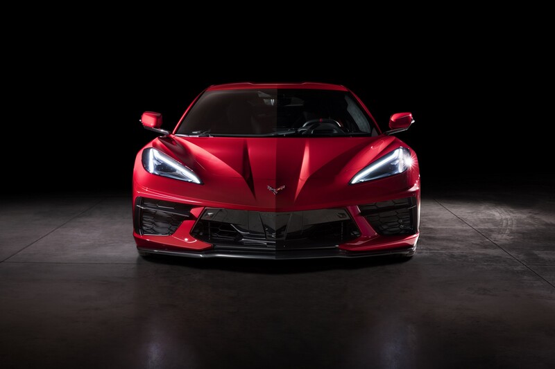 Il muso aggressivo della Corvette Stingray 2020