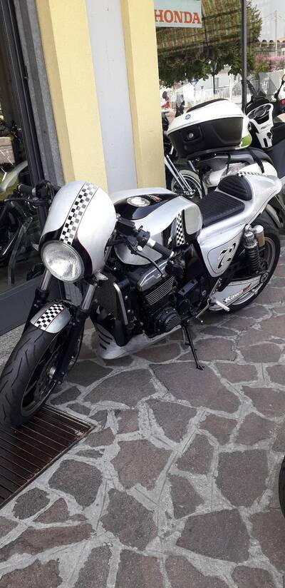 Kawasaki ZRX 1200 (2000 - 05) usata