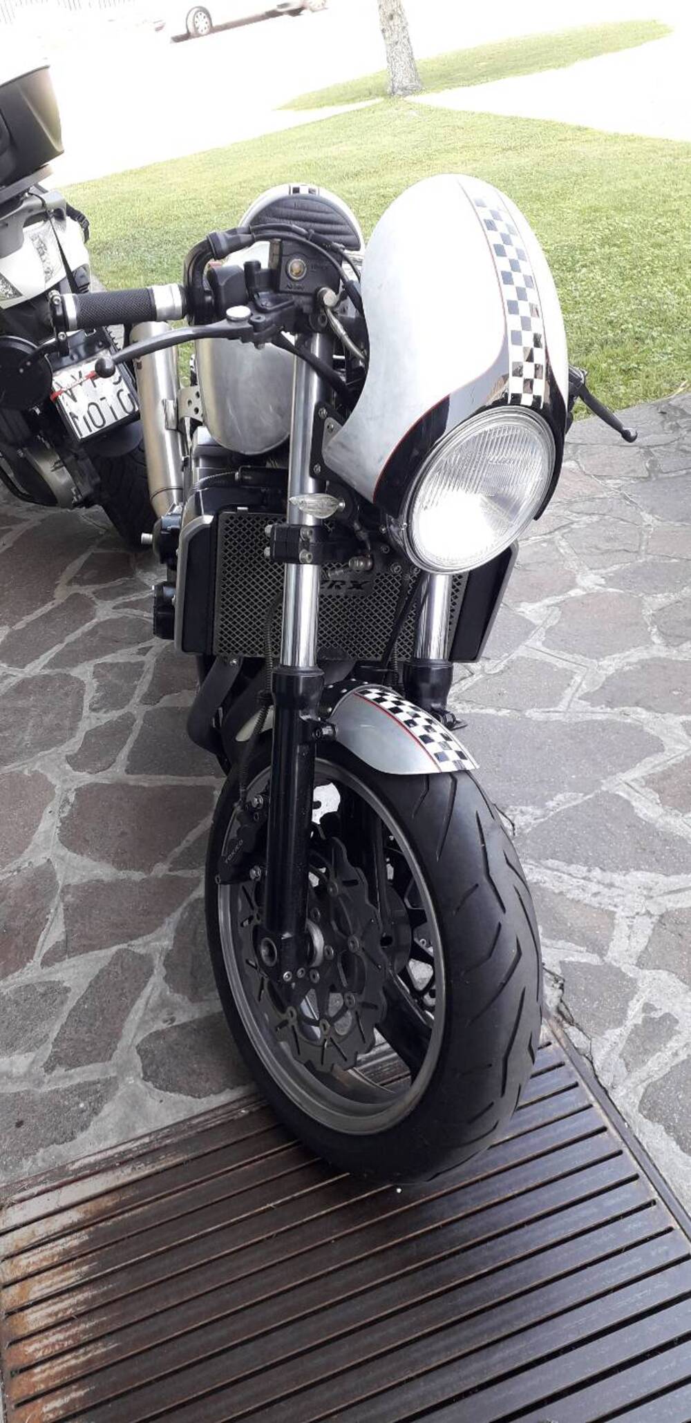 Kawasaki ZRX 1200 (2000 - 05) (2)