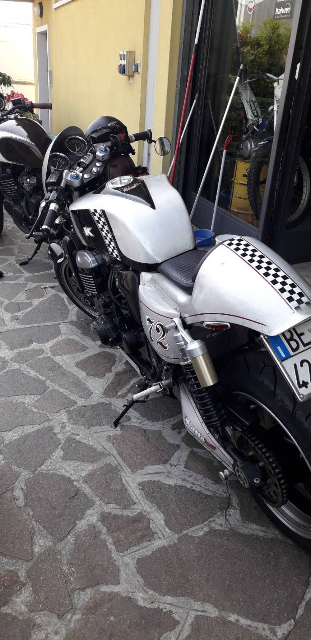 Kawasaki ZRX 1200 (2000 - 05) (5)