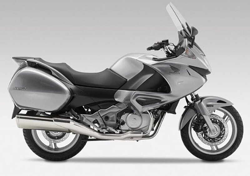 Honda 1000 Sport Touring. L&rsquo;erede di Deauville e Pan European?