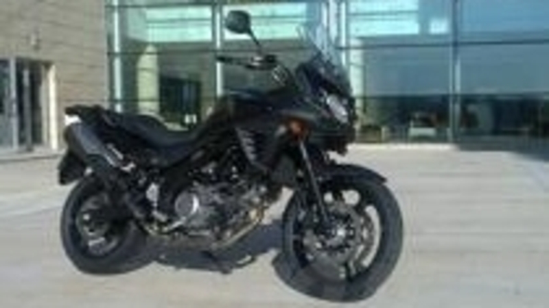 Suzuki V-Strom 650 2012: prezzo e foto