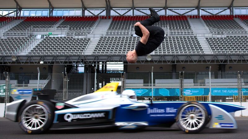 Formula E: lo stuntman che rischia la vita [Video]