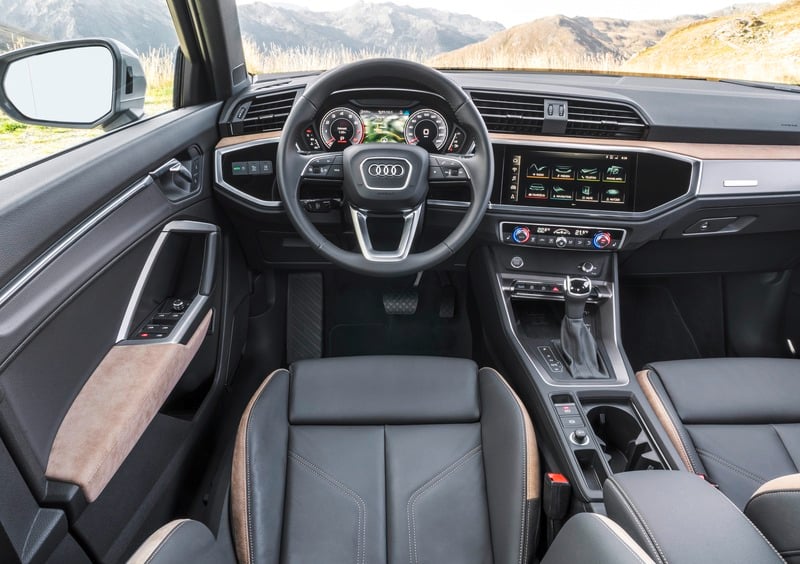 Audi Q3 (2018-->>) (16)