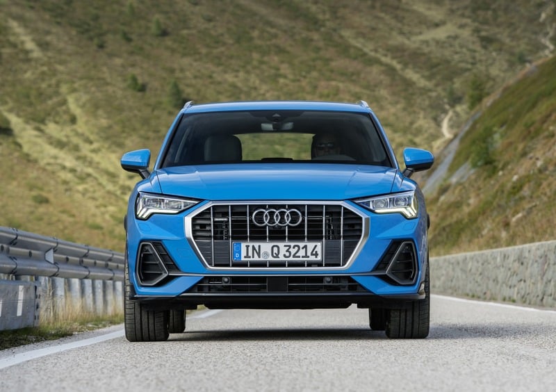 Audi Q3 (2018-->>) (3)