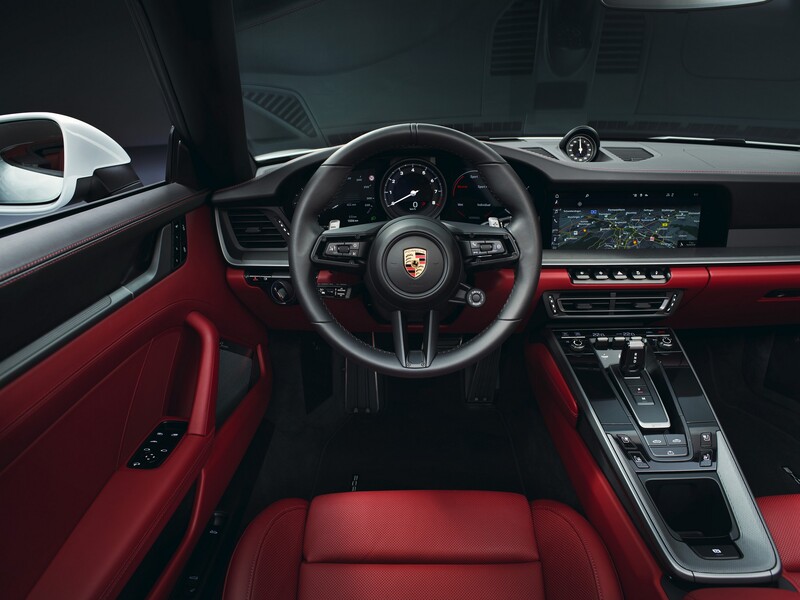 Gli interni della Porsche 911 Carrera