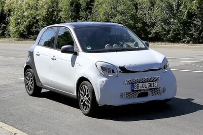 Smart EQ forfour: aggiornamenti per la piccola elettrica [Foto spia]