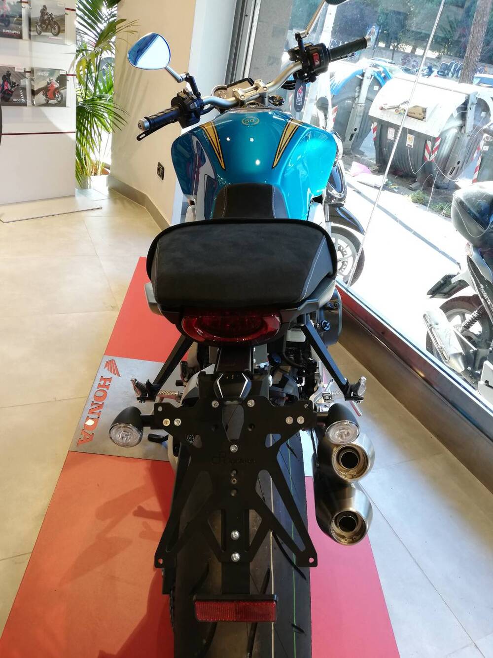 Honda CB 1000 R + Neo Sport Cafè (2019 - 20) (4)