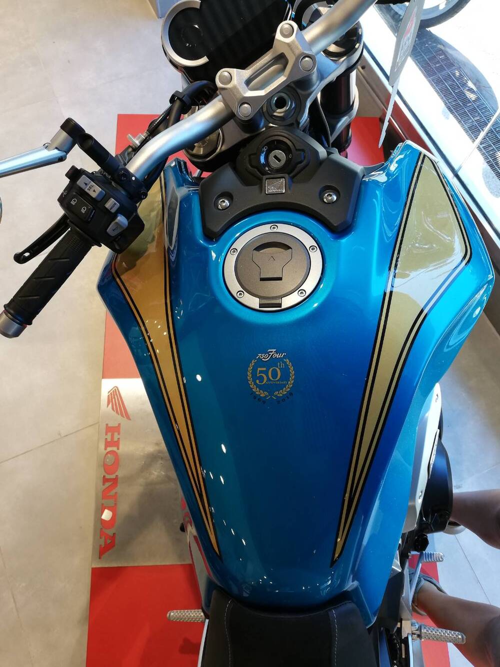 Honda CB 1000 R + Neo Sport Cafè (2019 - 20) (3)