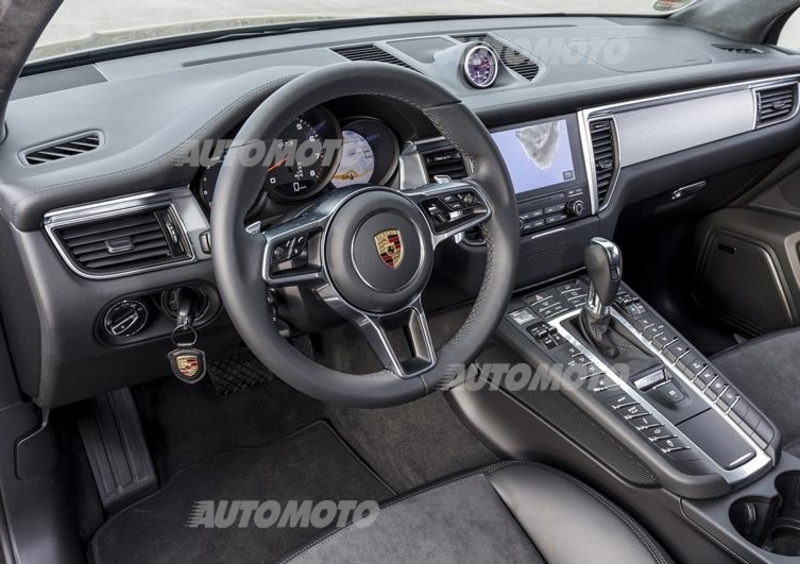 Porsche Macan (2013-->>) (35)