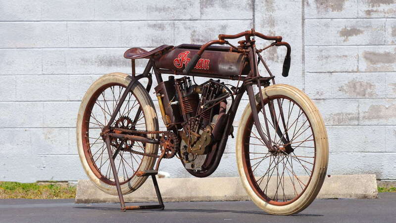 Indian 8-Valve Board Track Racer: all&#039;asta un esemplare conservato del 1914