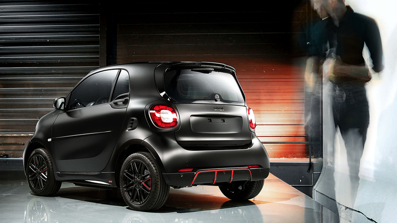 smart fortwo Pureblack, arriva la serie speciale