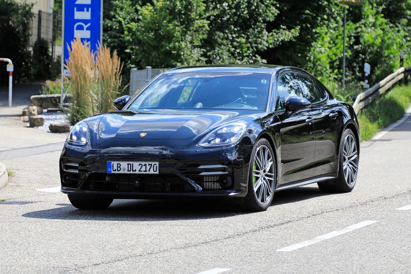 Porsche Panamera restyling, le foto spia