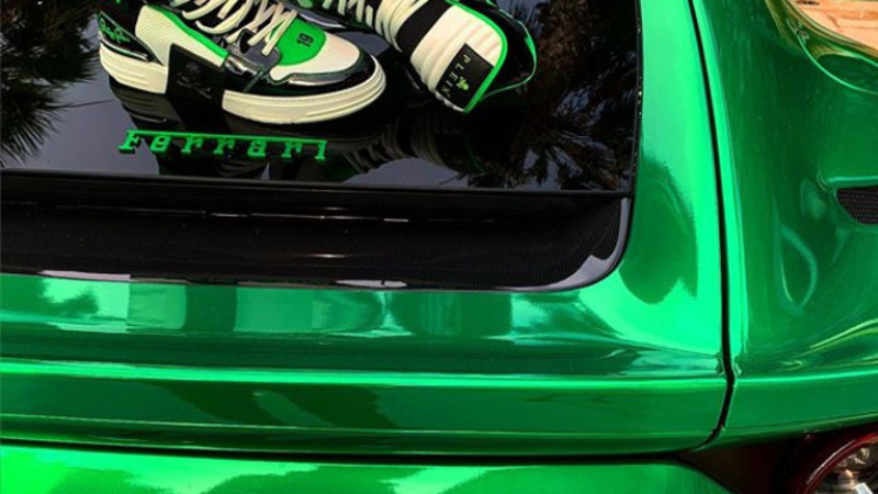 Ferrari contro Philipp Plein: stilista diffidato per una foto su social