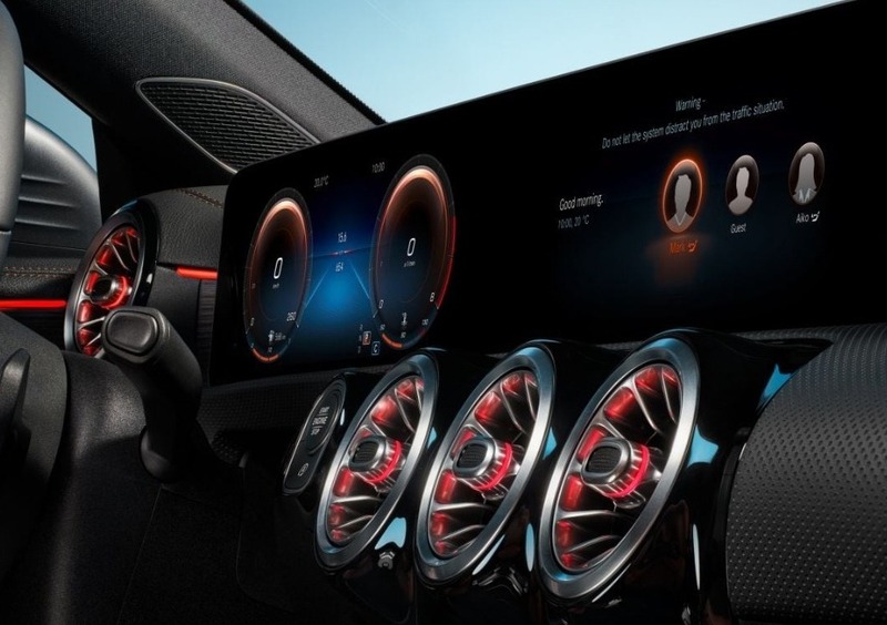 Mercedes-Benz CLA (2019-->>) (43)