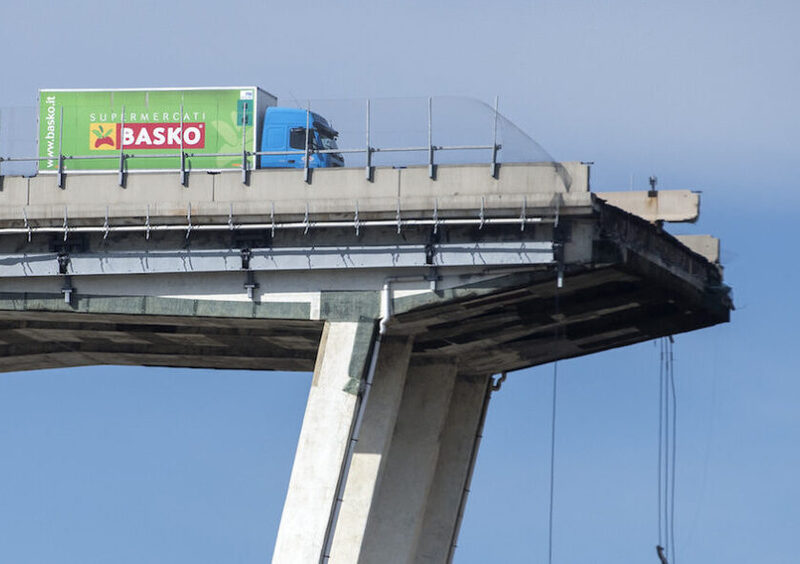 &quot;Va rigettata ogni accusa sulla manutenzione&quot; | Autostrade vs Di Maio, Ponte Morandi 