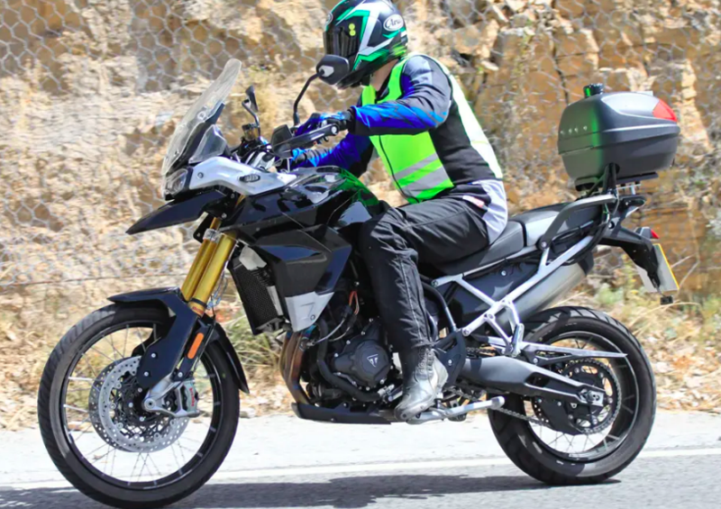 Triumph Tiger 900: ecco la nuova tre cilindri. Arriver&agrave; nel 2020