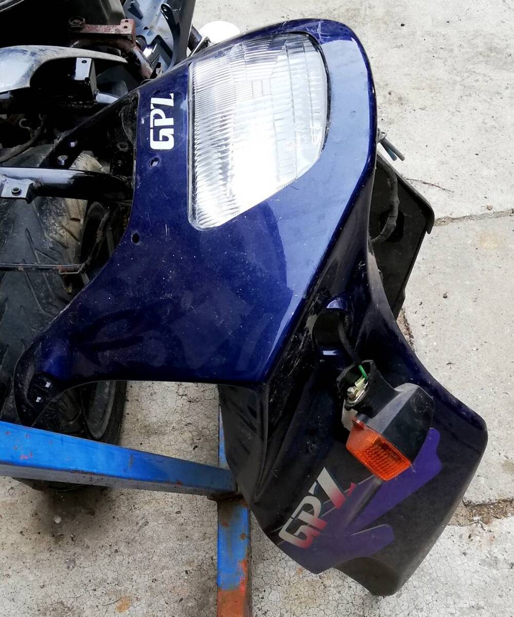 Cupolino e Faro Kawasaki GPZ 500 (2)