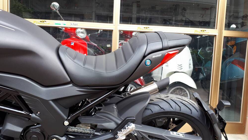 Benelli 502 C (2021 - 25) (6)