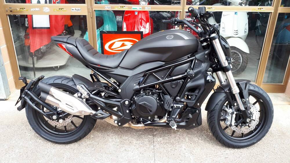 Benelli 502 C (2021 - 25) (10)