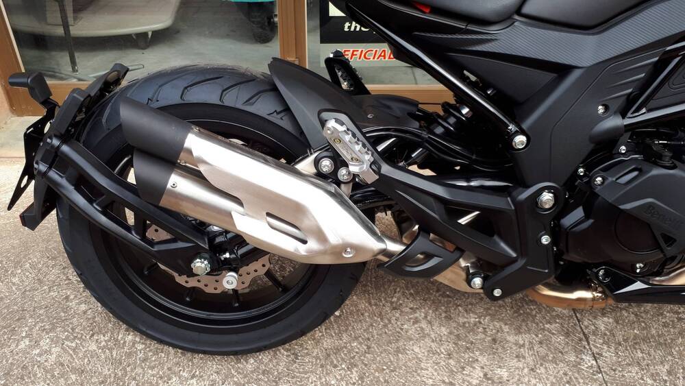 Benelli 502 C (2021 - 25) (11)