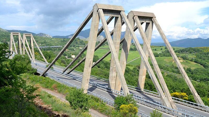 Viadotti autostrade: al centro-sud il degrado &egrave; avanzato