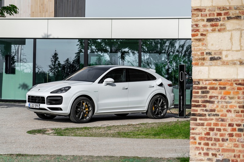 Porsche Cayenne plug-in Hybrid: e-Hybrid e Turbo S e-Hybrid, anche per la Coup&eacute;