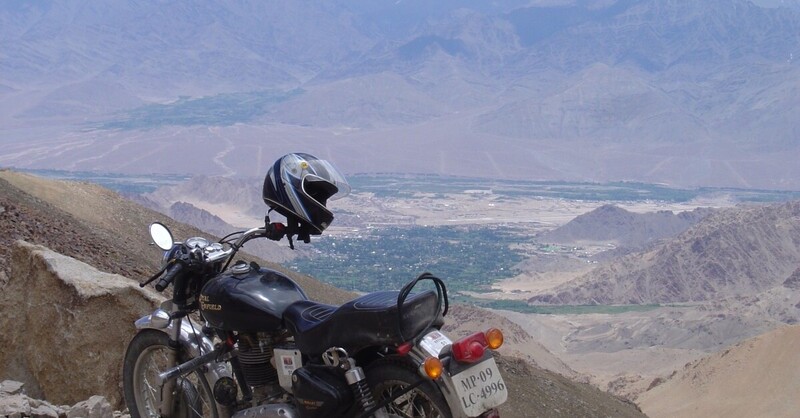 I giornalisti e le moto stanno salvando il Kashmir dall'isolamento