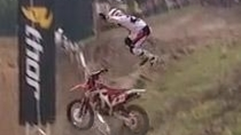 Chad Reed &quot;vola&quot; durante una gara