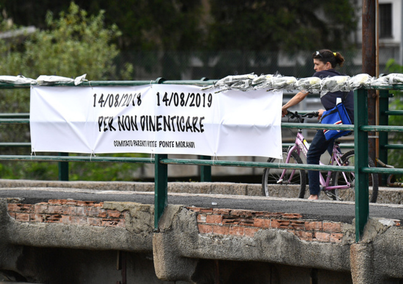 Ponte Morandi: delegazione Autostrade lascia la commemorazione