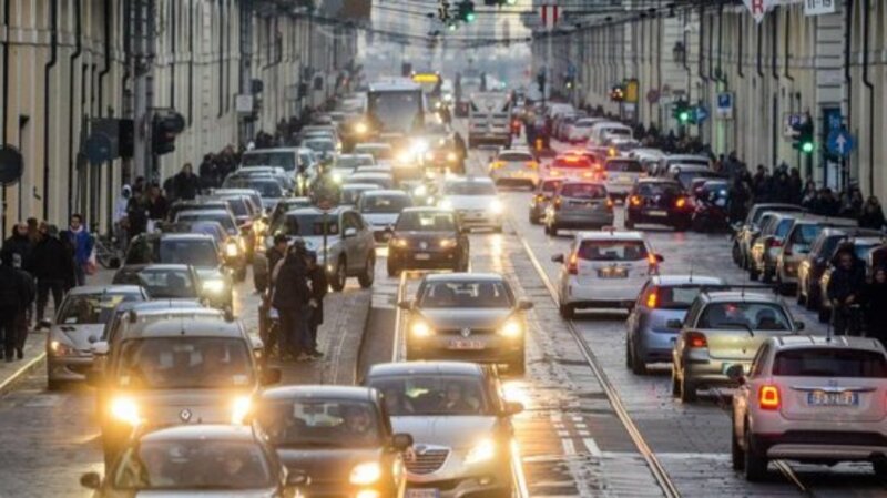 Roma &egrave; la citt&agrave; pi&ugrave; intasata d&#039;Italia. Batte Palermo e Napoli