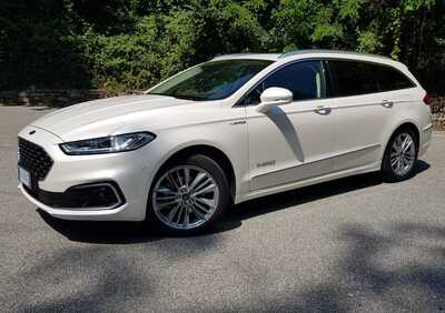 Ford Mondeo Hybrid: la full optional che soddisfa e non esagera