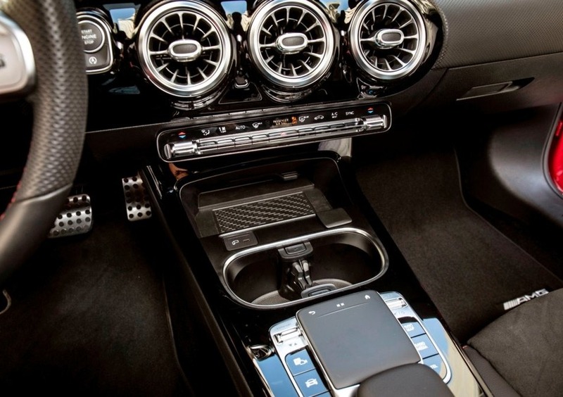 Mercedes-Benz CLA (2019-->>) (47)