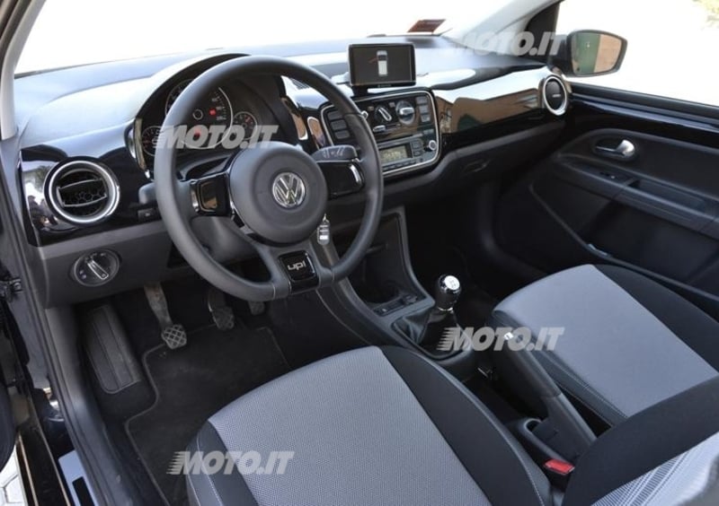 Volkswagen up! (2011-23) (33)