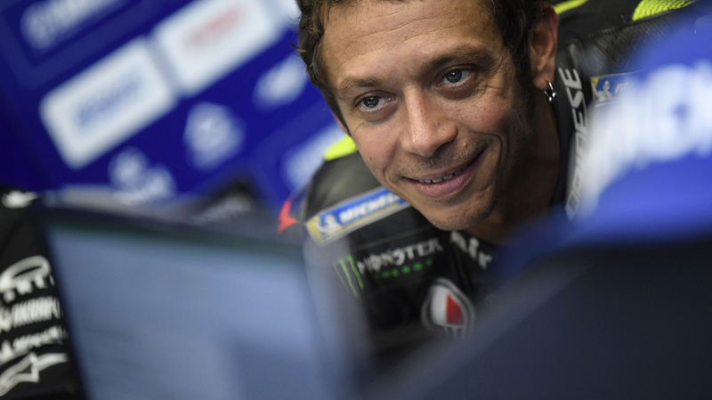 Valentino Rossi a ruota libera su sport, politica, famiglia, tifosi...