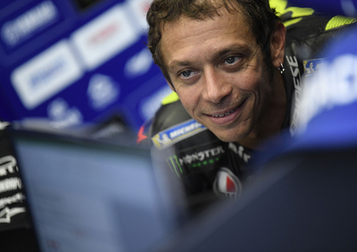 Valentino Rossi a ruota libera su sport, politica, famiglia, tifosi...