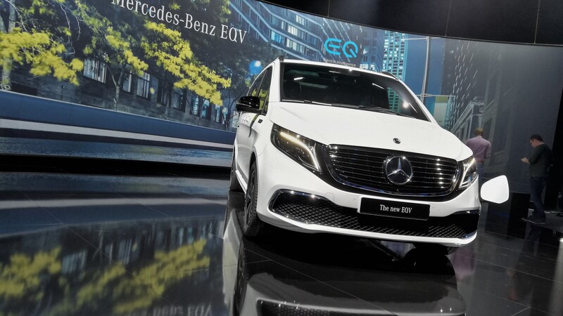 Mercedes EQV: il MPV premium diventa (anche) elettrico [Video]