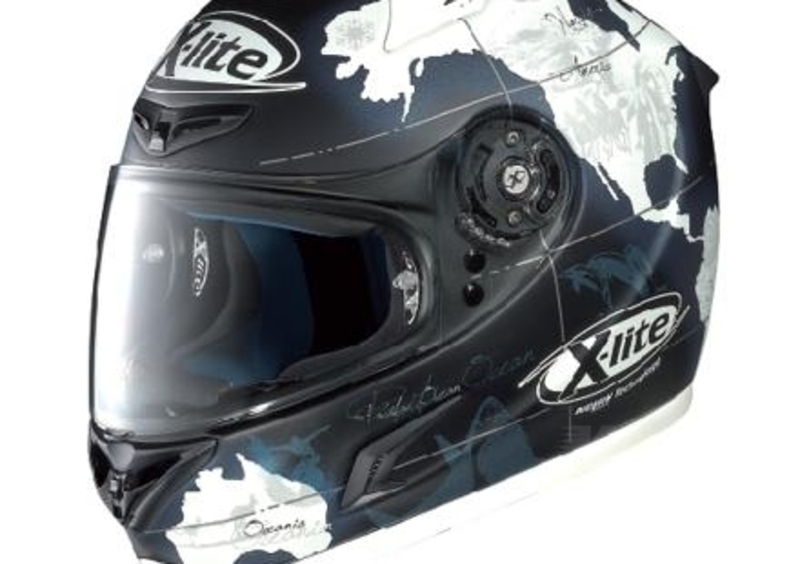 Checa a Silverstone con il casco X-Lite X-802 The Man in Black