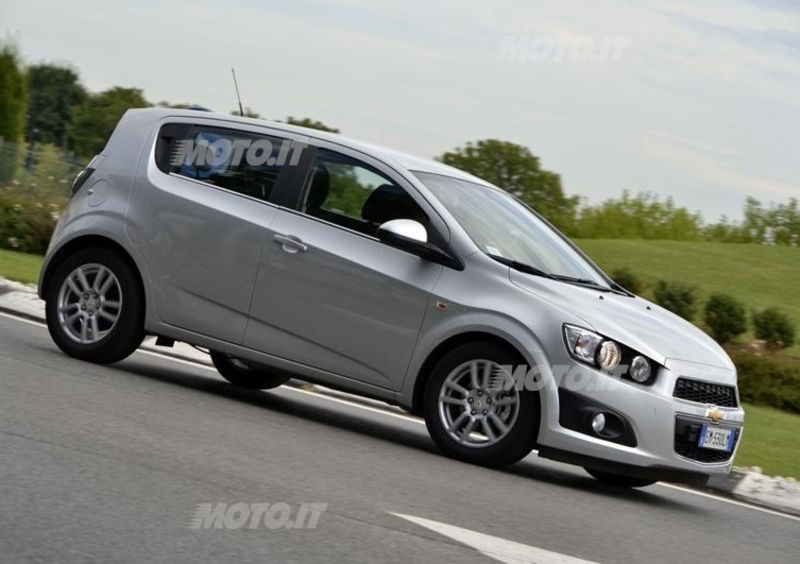 Chevrolet Aveo (2011-15) (6)