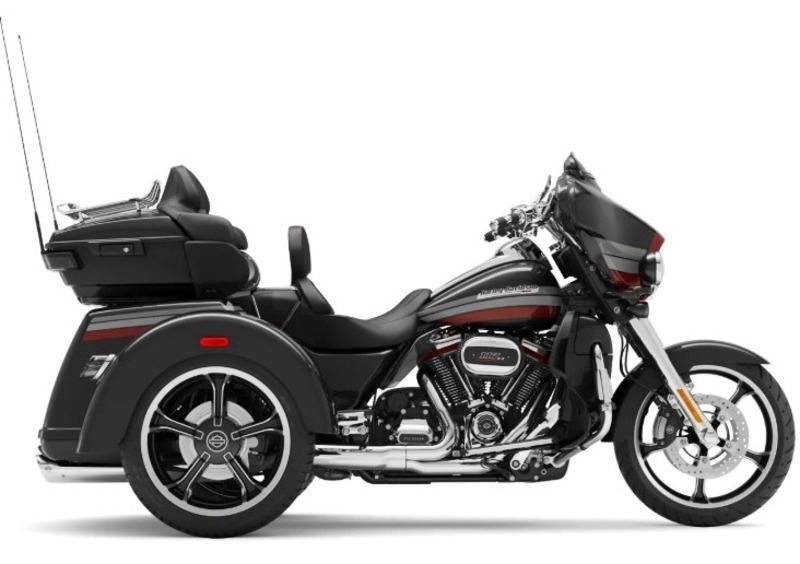 Harley-Davidson CVO - Custom Vehicle Operations 117 CVO Tri Glide Ultra (2020) - FLHTCUTGSE_AF (2)