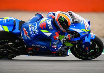 MotoGP 2019 a Silverstone, Alex Rins vince al fotofinish