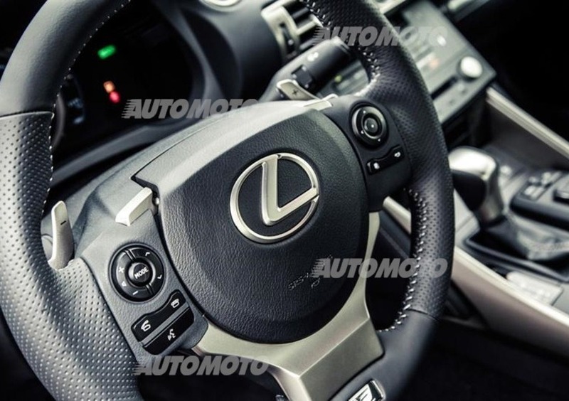 Lexus IS (2013-20) (25)