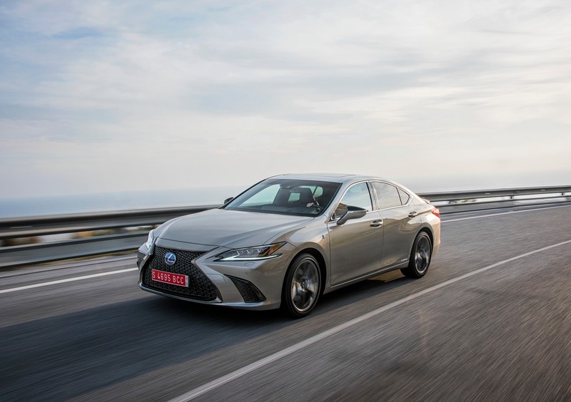 Lexus ES (2018-->>) (7)