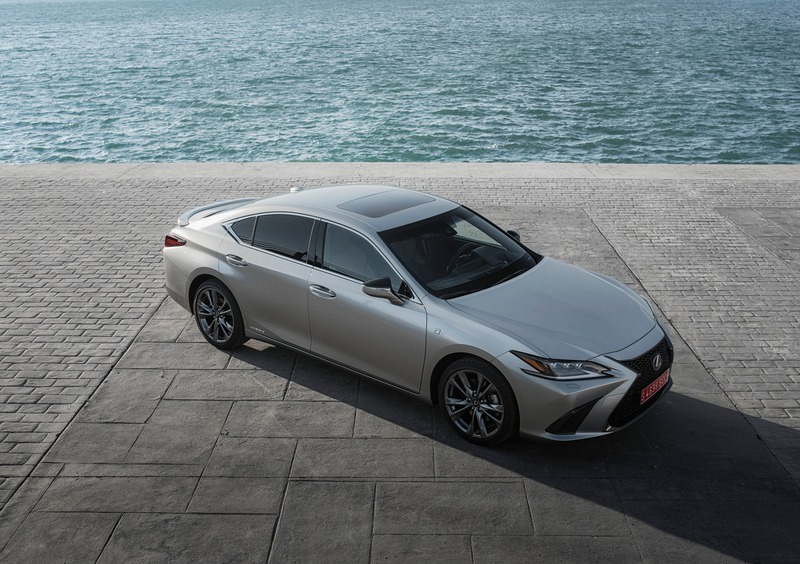 Lexus ES (2018-->>) (8)