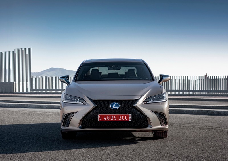 Lexus ES (3)